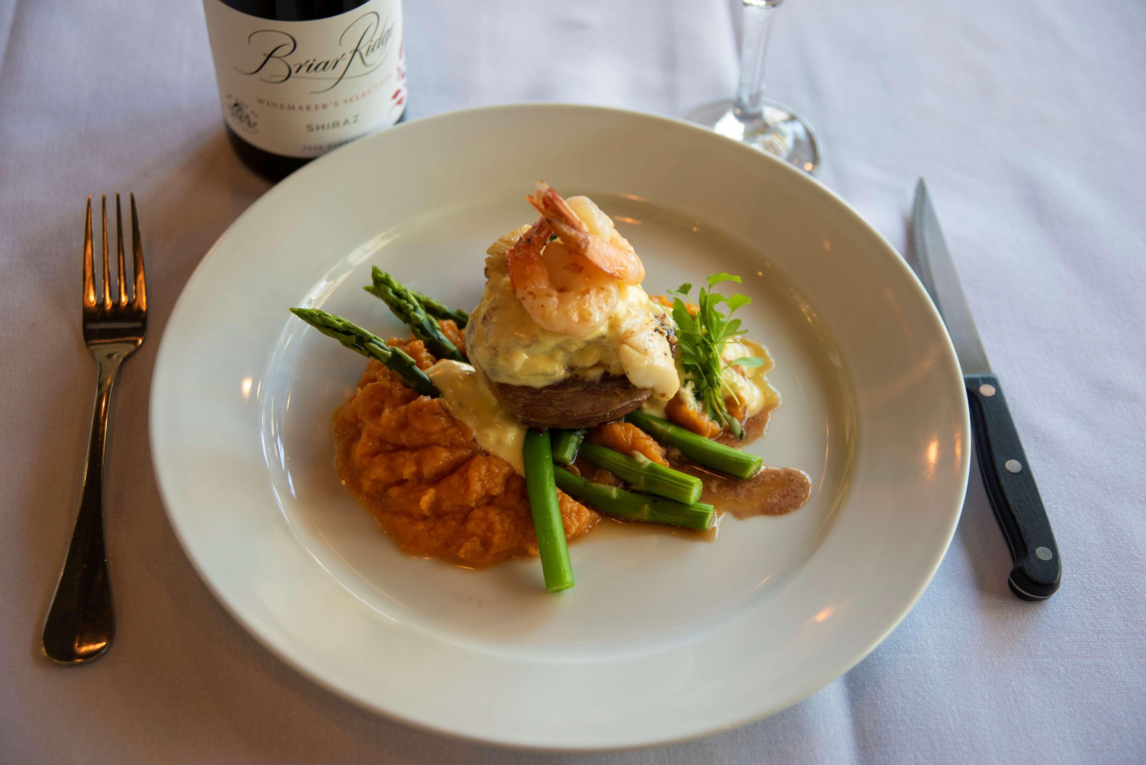 Lincoln Downs Resort Batemans Bay Restaurant photo